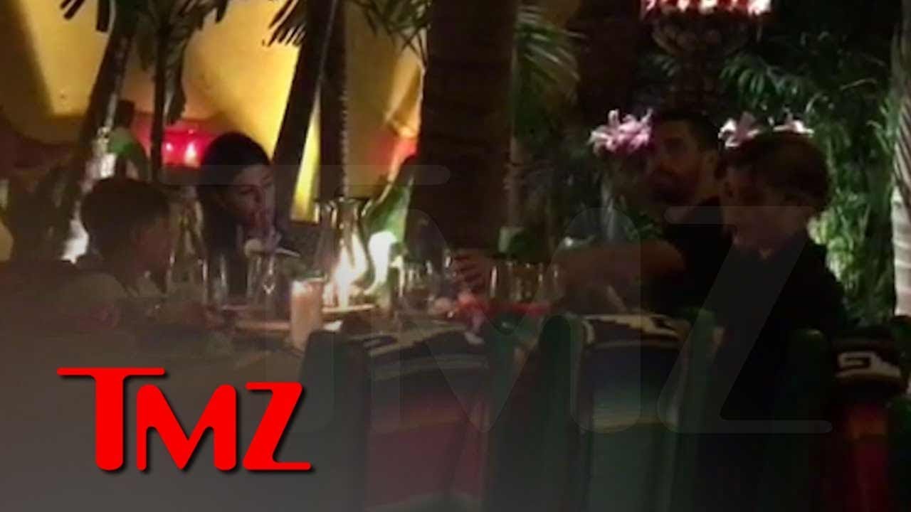 Kourtney K, Sofia Richie & Scott Disick Vacation Together in Mexico | TMZ 1