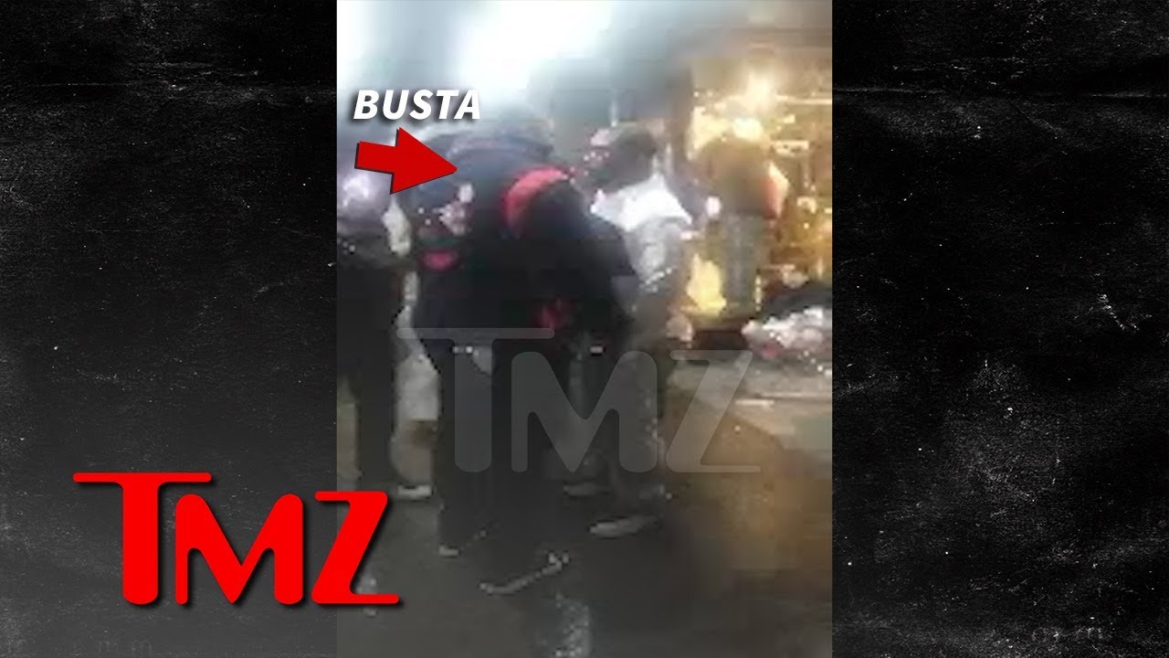 Busta Rhymes Gets in Street Scuffle in Times Square on New Year's | TMZ 4