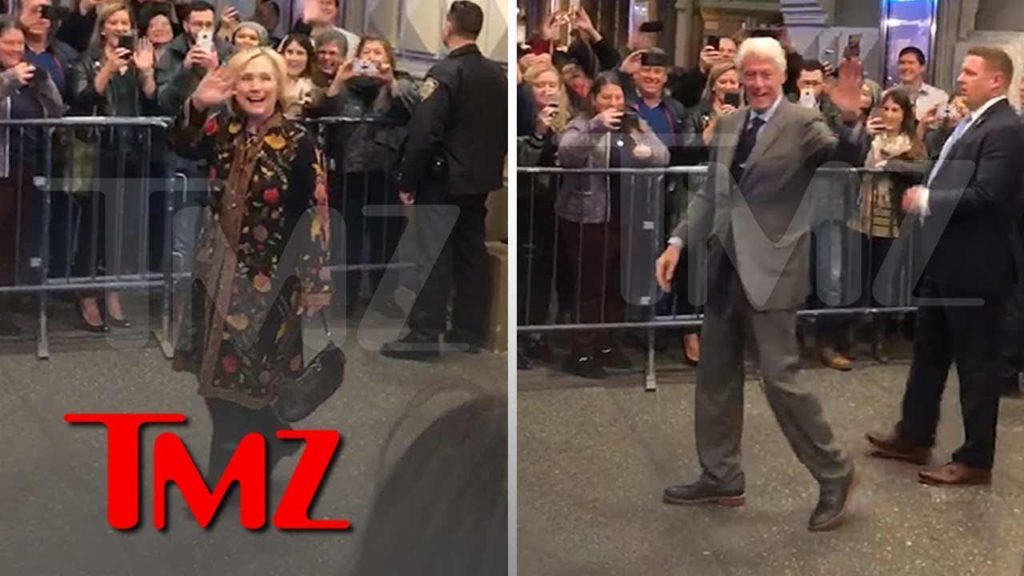 Hillary, Bill and Chelsea Get Mad Cheers on Broadway | TMZ 1