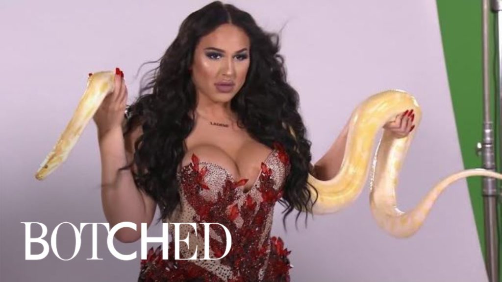 La Demi Strikes a Pose With a Snake & Spider | Botched | E! 1