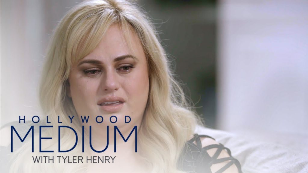 Rebel Wilson Cries During Tyler Henry's Touching Reading | Hollywood Medium with Tyler Henry | E! 1