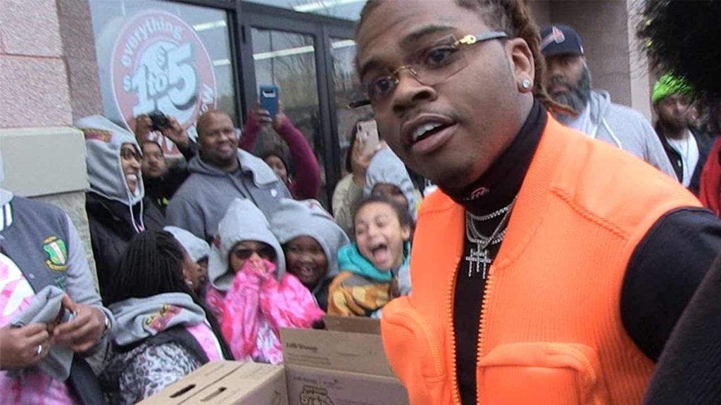 Rapper Gunna Thrills Girl Scouts by Buying Entire Table of Cookies 1