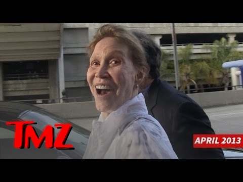 MARY TYLER MOORE DEAD AT 80 -- The Last Time We Got Her | TMZ 5