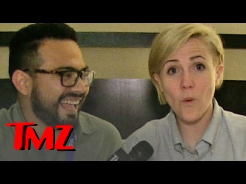 In Bed With Hannah Hart: VidCon 2014 | TMZ 3