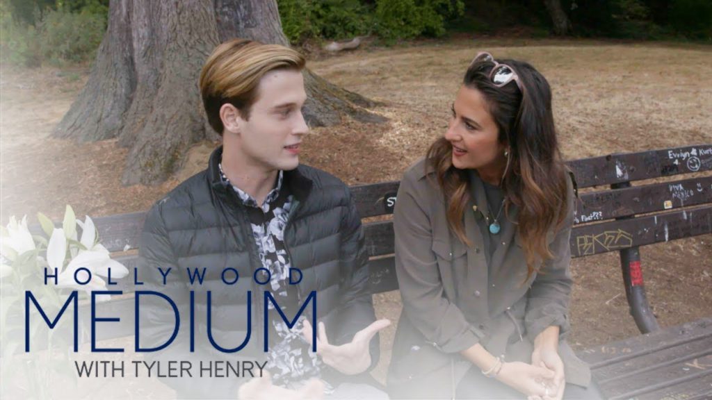 Tyler Henry Heads to Kurt Cobain's Memorial | Hollywood Medium with Tyler Henry | E! 1