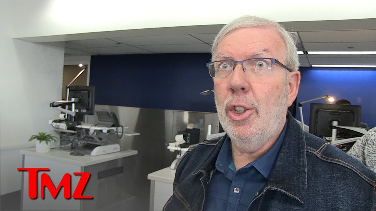 'Captain Marvel' is Perfect Hero for Int'l Women's Day, Says Leonard Maltin 1 'Captain Marvel' is Perfect Hero for Int'l Women's Day, Says Leonard Maltin 1