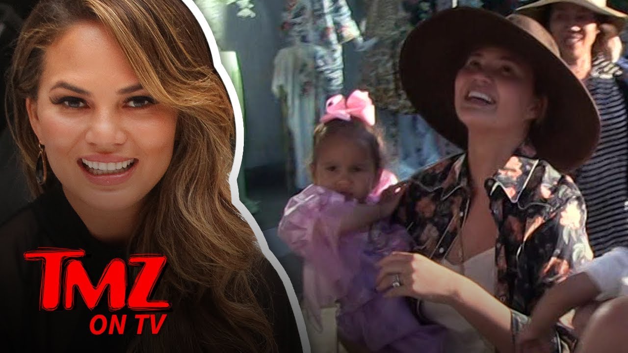 Chrissy Teigen ... Thighs Are My Thing! | TMZ TV