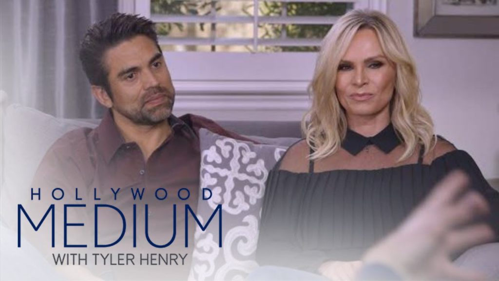 Believer Tamra and Skeptic Eddie Judge Seek Tyler's Help | Hollywood Medium | E! 1