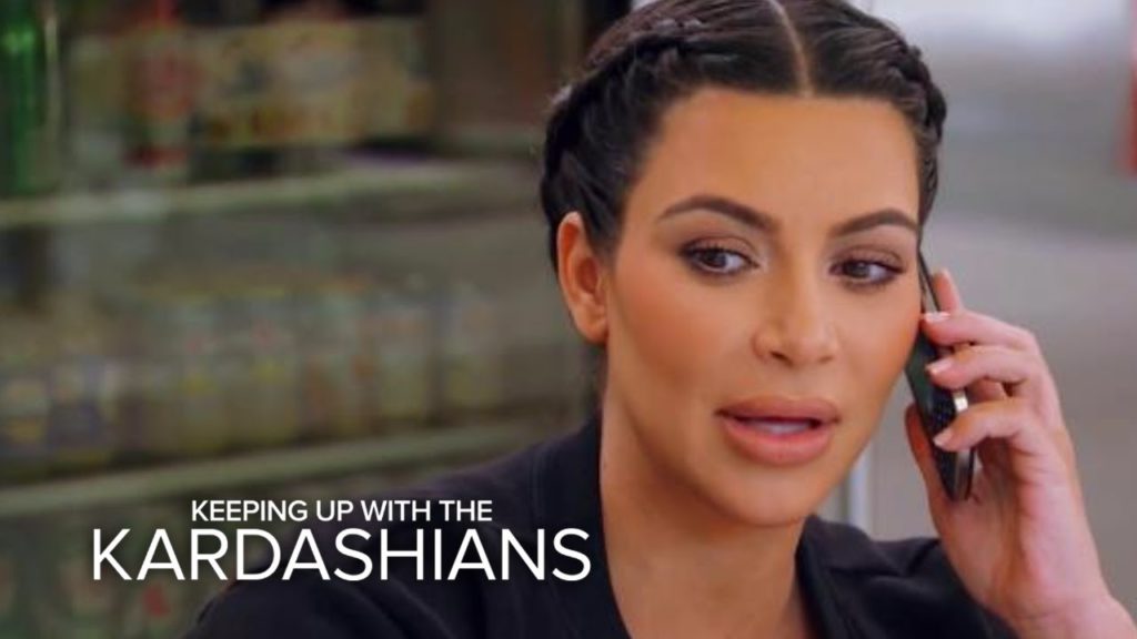 KUWTK | Kim Kardashian Says Khloé's "Face Has Changed" | E! 1