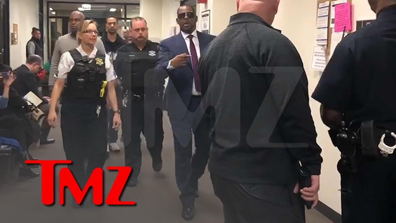 R. Kelly Arrives at Court, Trying to Get Child Support Reduced | TMZ 5