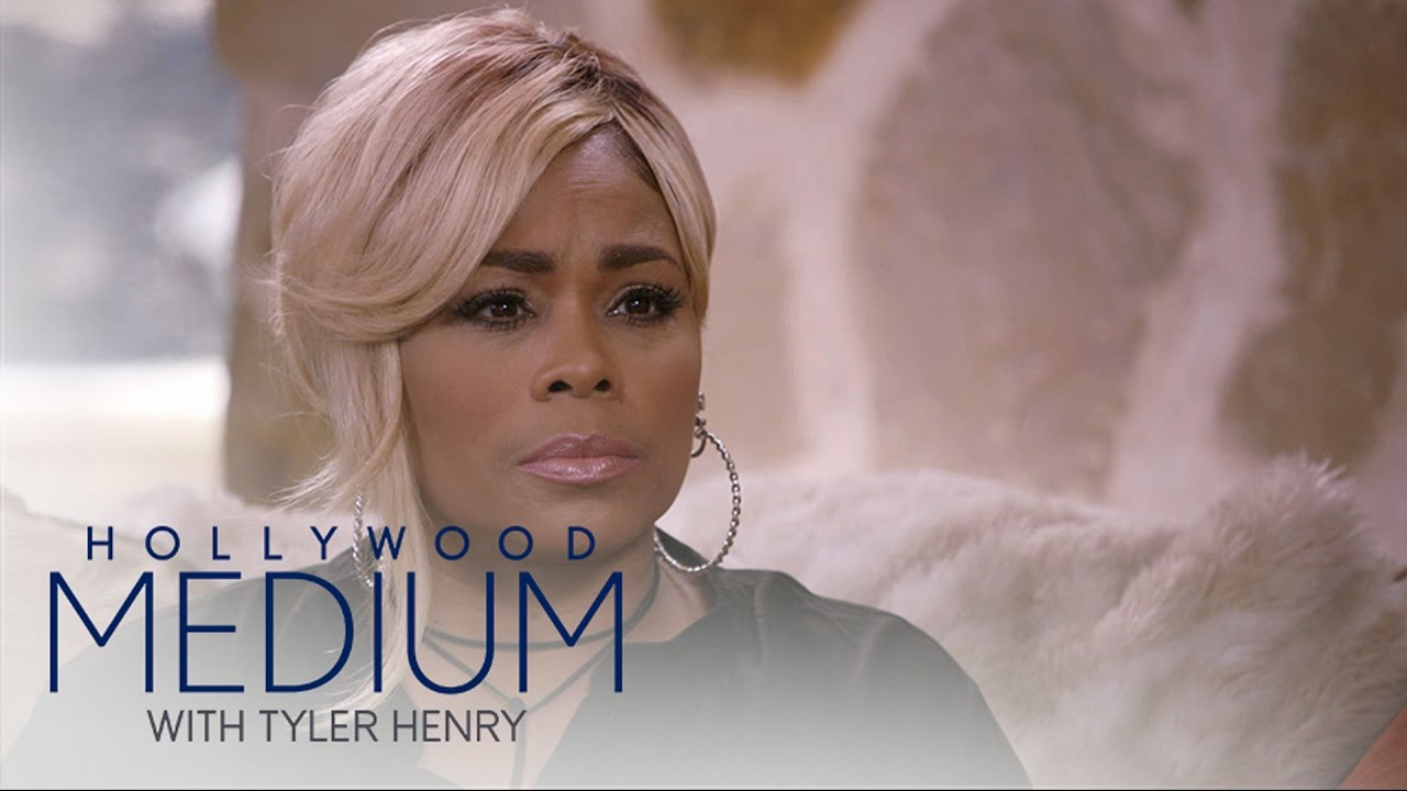 Tyler Henry Helps T-Boz Connect With Lisa "Left Eye" Lopes | Hollywood Medium with Tyler Henry | E! 3