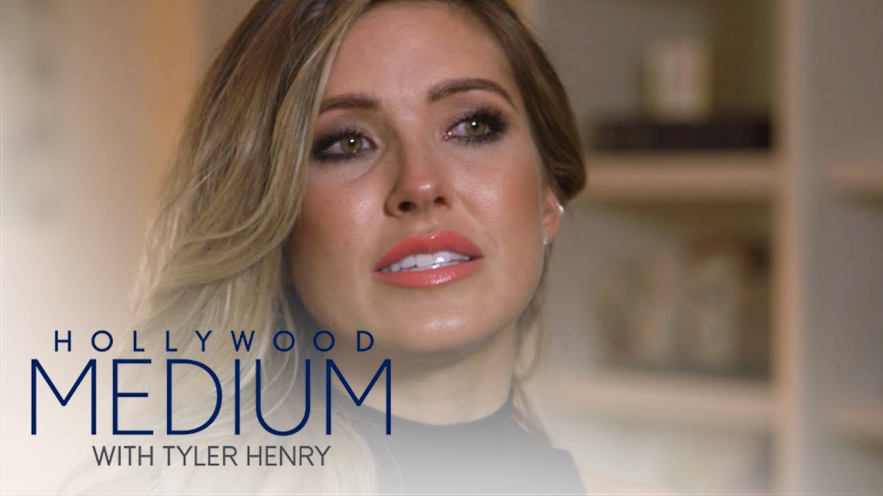 Audrina Patridge Gets Closure Over Aunt's Recent Passing | Hollywood Medium with Tyler Henry | E! 5