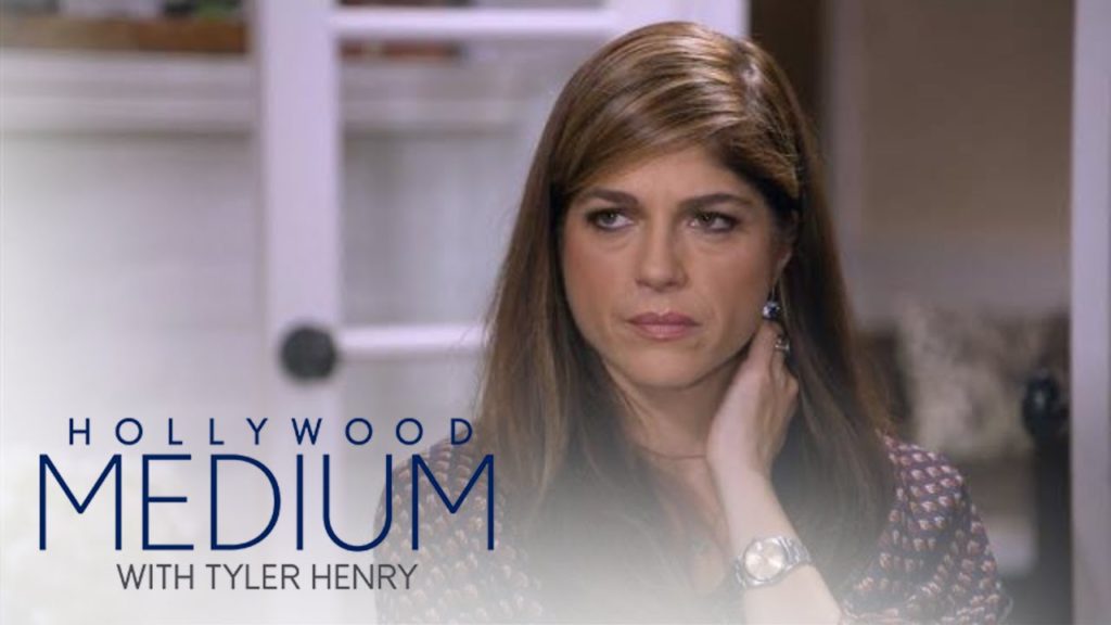 Selma Blair's First Love Reaches Out From Beyond | Hollywood Medium with Tyler Henry | E! 1