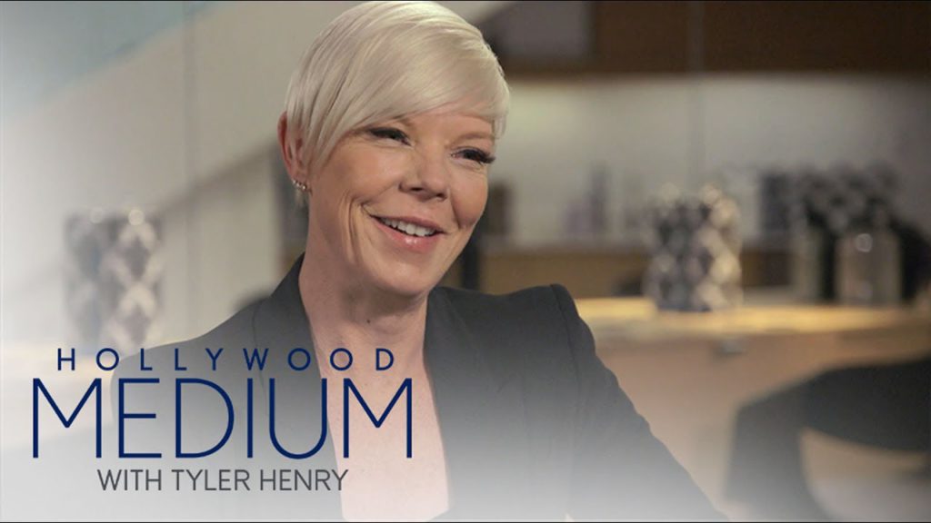 Does Tabatha Coffey Have a Psychic Gift? | Hollywood Medium with Tyler Henry | E! 1