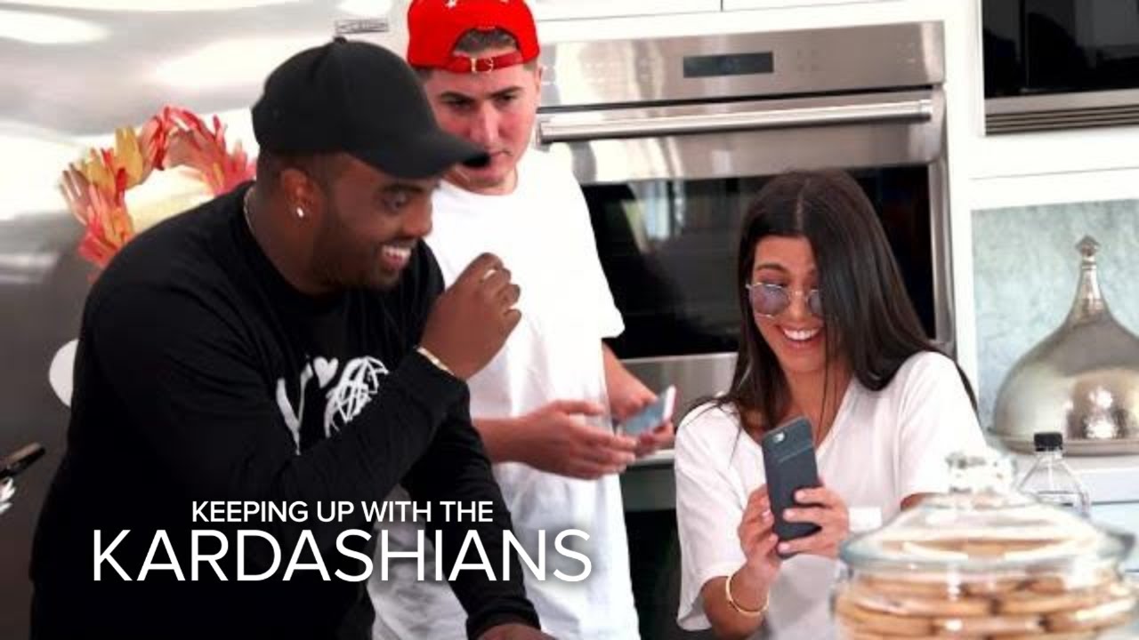 KUWTK | Kourtney Kardashian Accidentally Snapchats From Friend's Phone! | E!