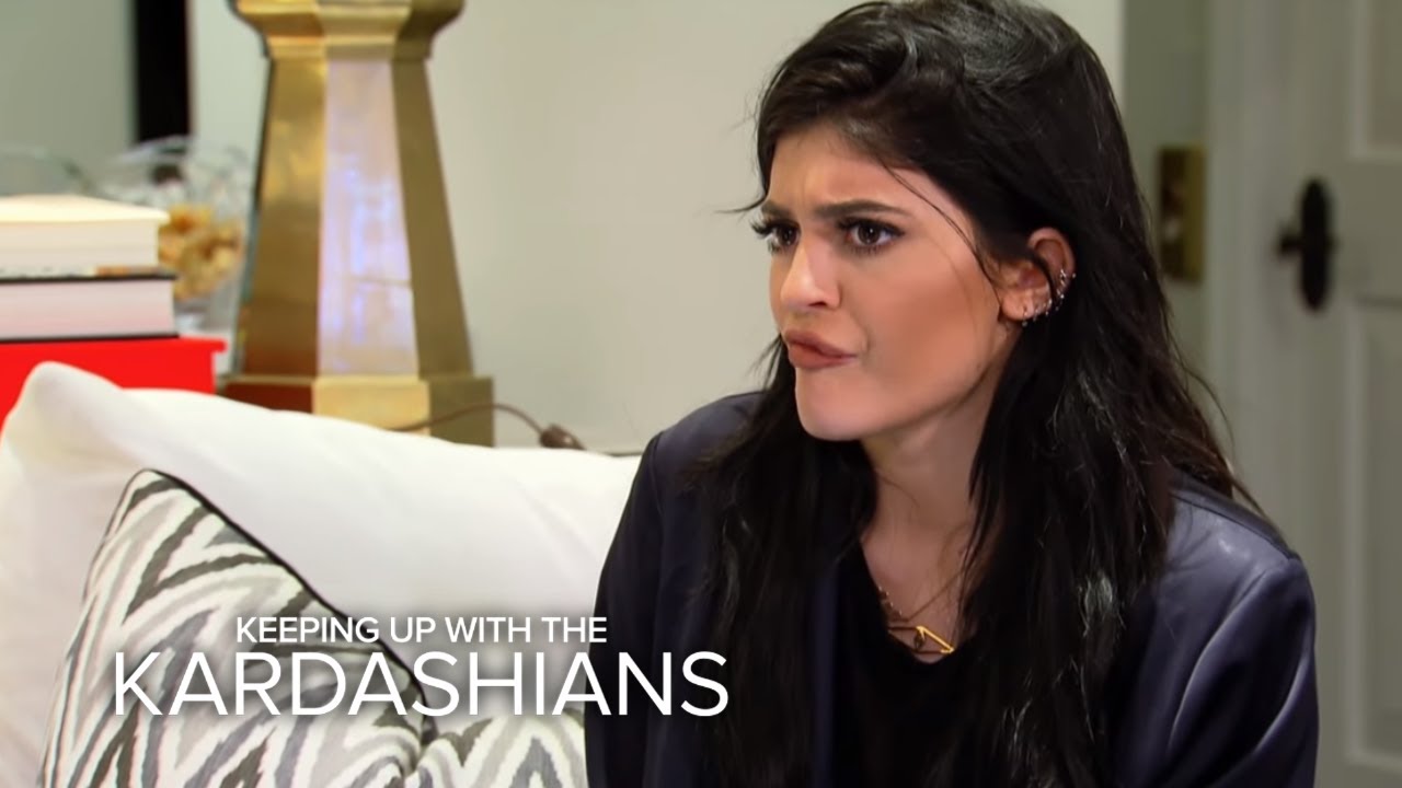 KUWTK | Does Kylie Jenner Know How to Do Laundry? | E! 2