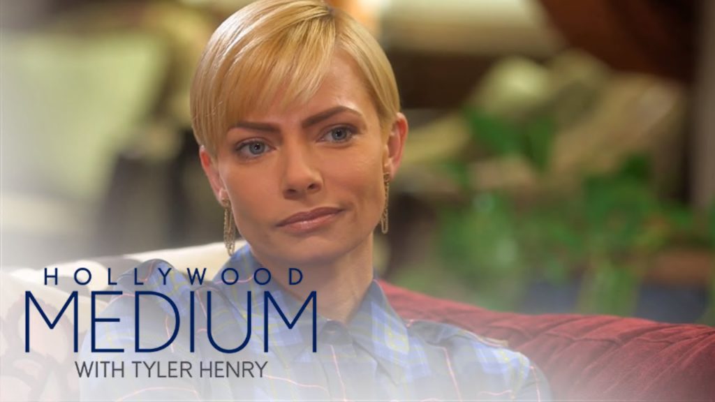 Jaime Pressly Connects With Brittany Murphy | Hollywood Medium with Tyler Henry | E! 1