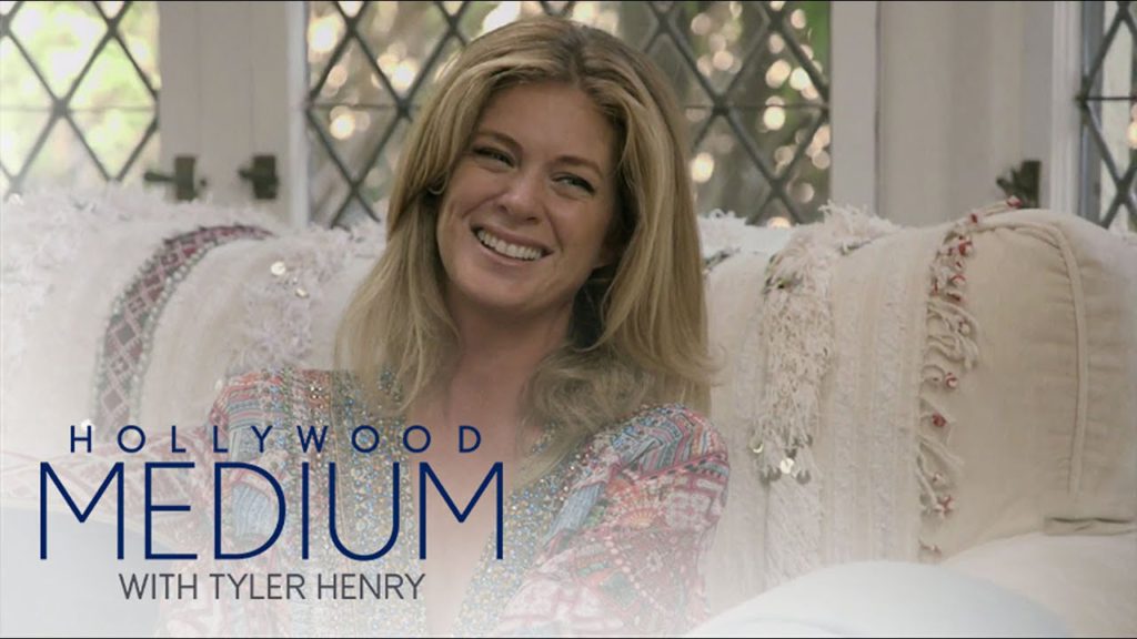 Tyler Henry Senses A Presence In Rachel Hunter's Home | Hollywood Medium with Tyler Henry | E! 1
