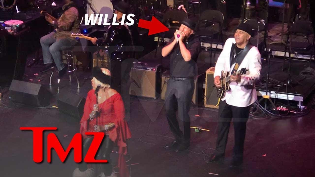 Bruce Willis Plays Harmonica, Sings During Jazz Show in Harlem | TMZ 2