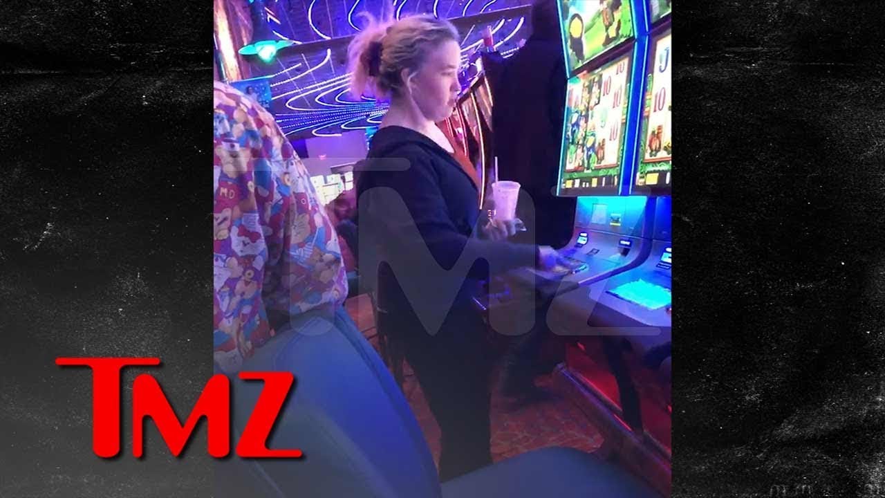 Mama June Hits Up the Slots in Alabama Casino Sans Boyfriend | TMZ 3