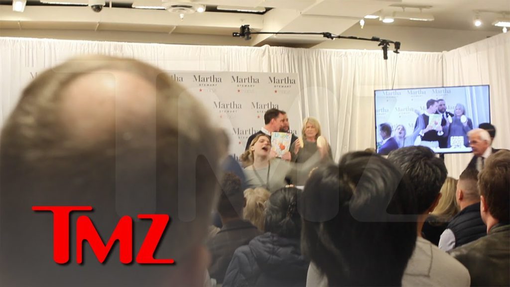Martha Stewart Freaked Out By Anti-Fur Activist, Cancels Book Signing | TMZ 1